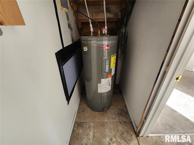 2025 BROADWAY Street, Hannibal-mo, MO 63401