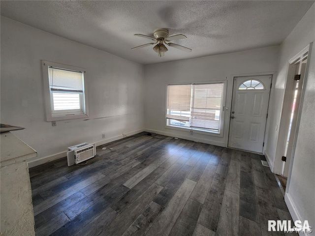 2025 BROADWAY Street, Hannibal-mo, MO 63401