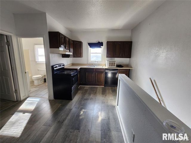 2025 BROADWAY Street, Hannibal-mo, MO 63401