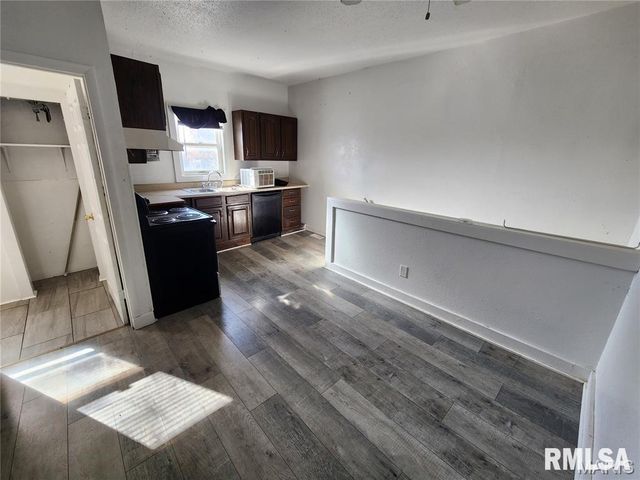 2025 BROADWAY Street, Hannibal-mo, MO 63401