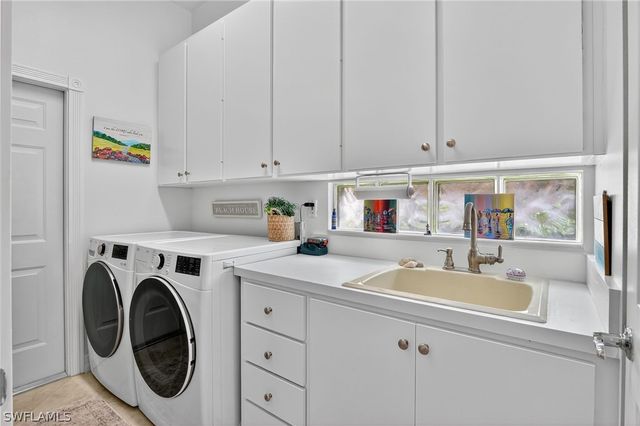 3234 Benicia CT, Naples, FL 34109