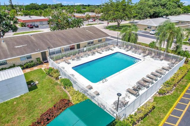 6904 SW 5th Street, Margate, FL 33068