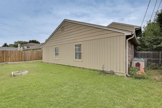 6707 Copperwood Court, Arlington, TX 76001