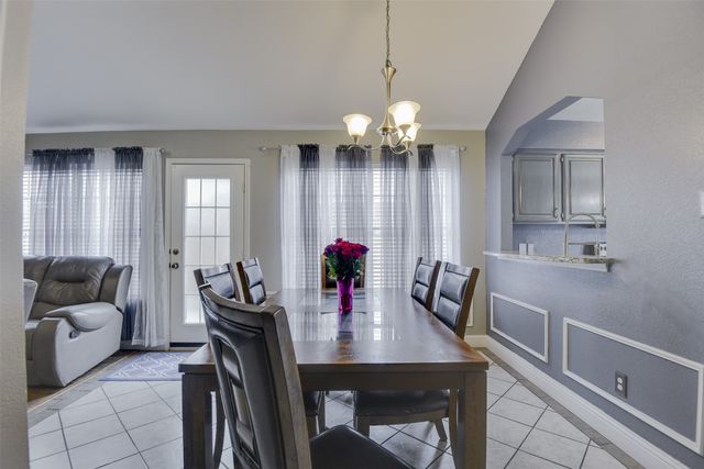 6707 Copperwood Court, Arlington, TX 76001
