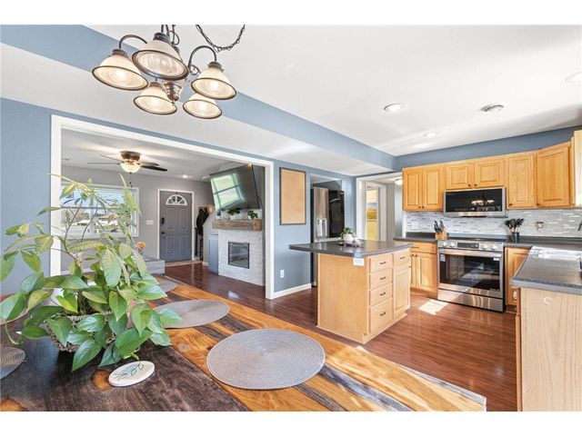1375 Alton Lane, Hammond, WI 54015
