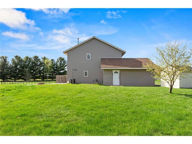 1375 Alton Lane, Hammond, WI 54015