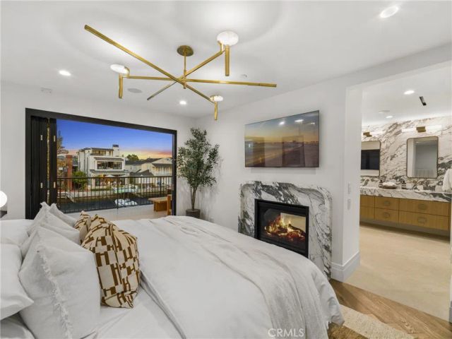 113 Grand Canal, Newport Beach, CA 92662