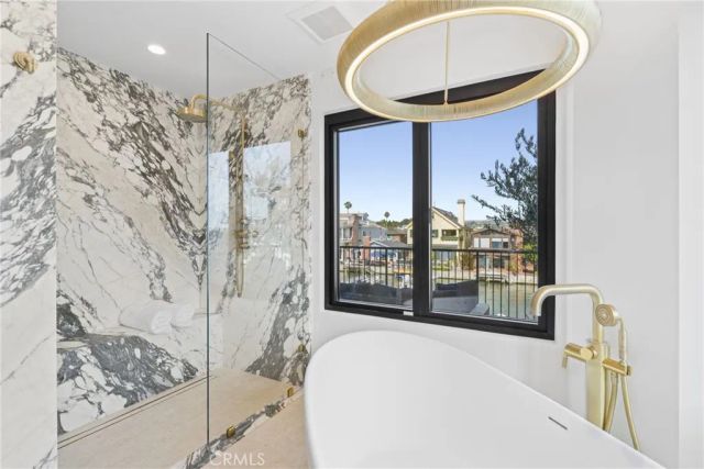 113 Grand Canal, Newport Beach, CA 92662