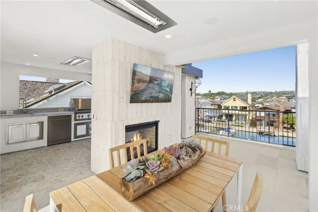 113 Grand Canal, Newport Beach, CA 92662