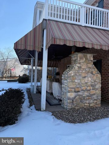 734 GOLDEN SPRING DRIVE N, Waynesboro, PA 17268