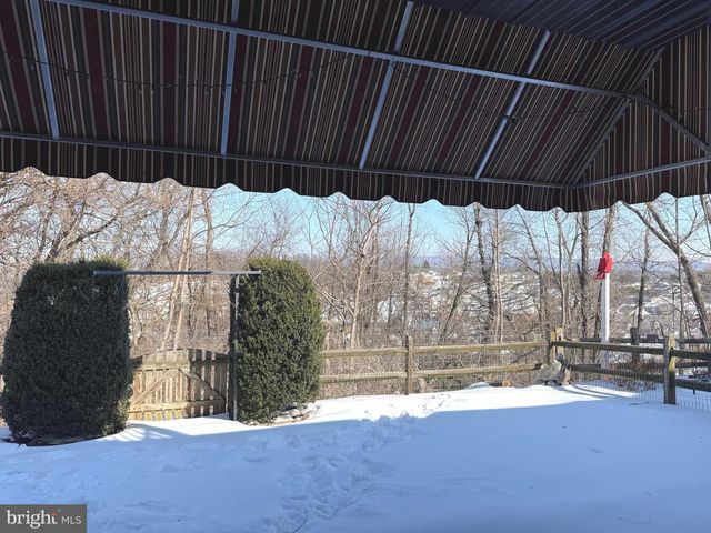 734 GOLDEN SPRING DRIVE N, Waynesboro, PA 17268