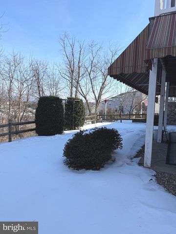 734 GOLDEN SPRING DRIVE N, Waynesboro, PA 17268