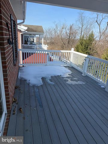 734 GOLDEN SPRING DRIVE N, Waynesboro, PA 17268