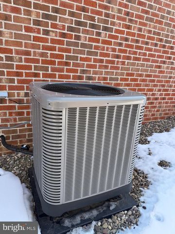 734 GOLDEN SPRING DRIVE N, Waynesboro, PA 17268