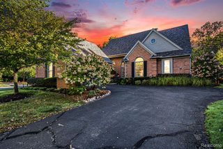 35609 Bradford Court, Farmington Hills, MI 48331