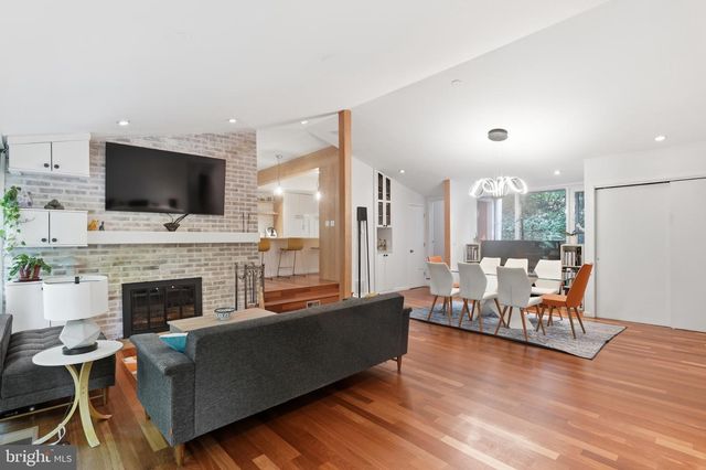 6404 MONTROSE ST, Alexandria, VA 22312