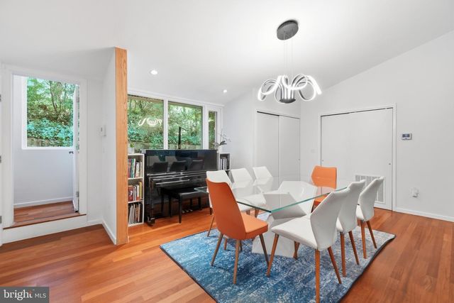 6404 MONTROSE ST, Alexandria, VA 22312