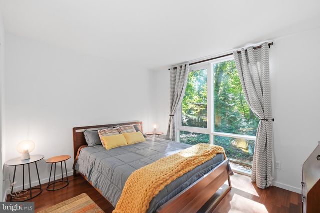 6404 MONTROSE ST, Alexandria, VA 22312
