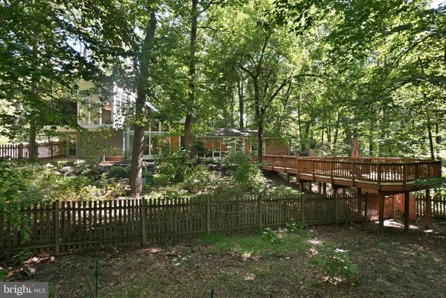 6404 MONTROSE ST, Alexandria, VA 22312