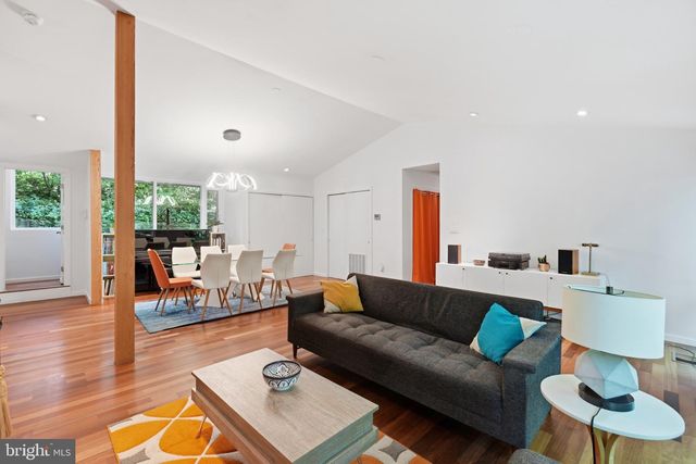 6404 MONTROSE ST, Alexandria, VA 22312