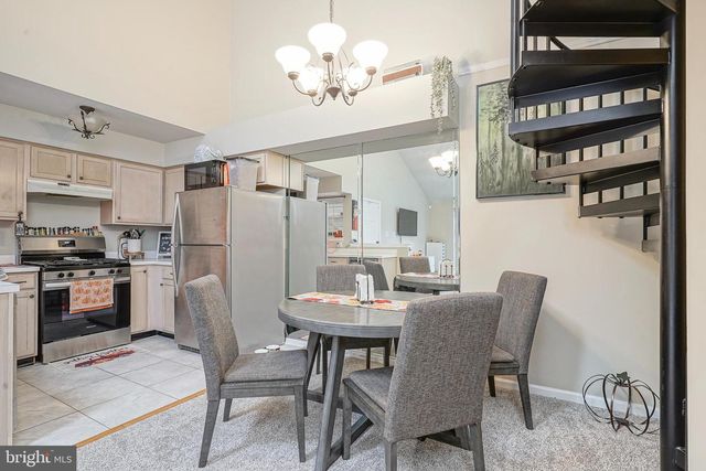 1215 TRISTRAM CIR, Mantua, NJ 08051