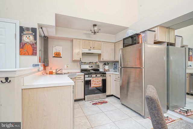 1215 TRISTRAM CIR, Mantua, NJ 08051