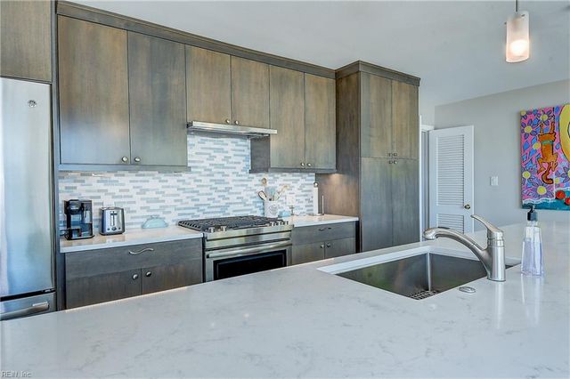 2148 Windward Shore DR, Virginia Beach, VA 23451