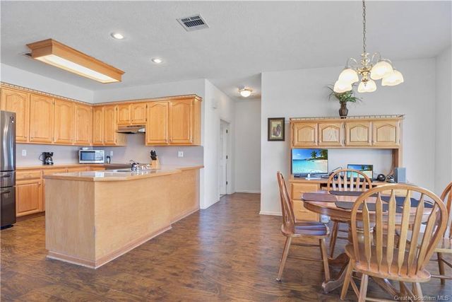 1332 Lawton Drive, Sulphur, LA 70665