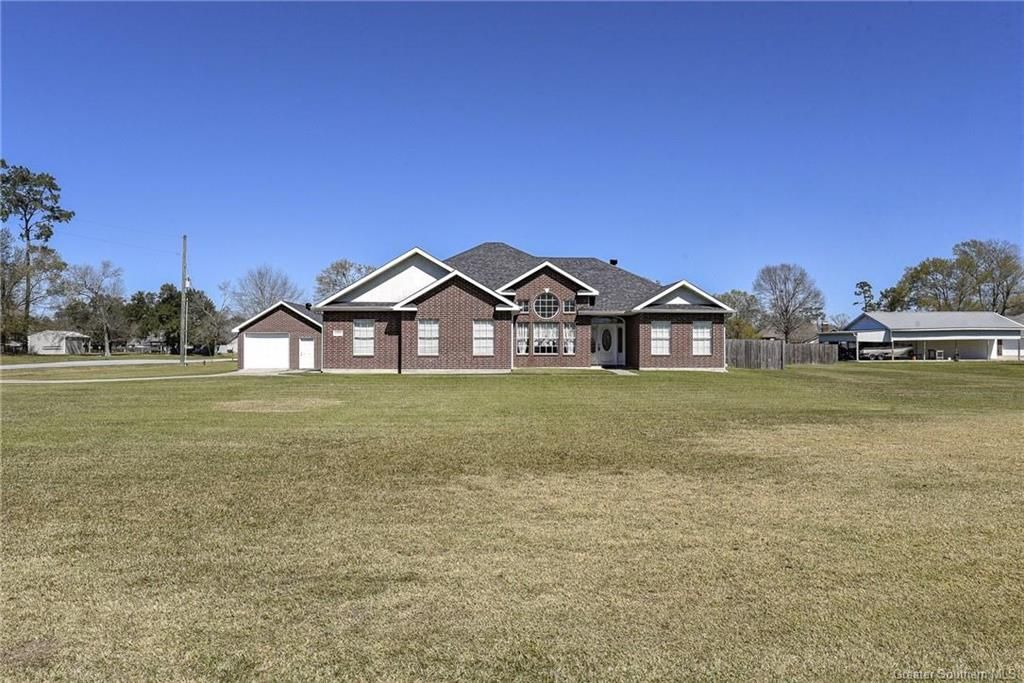 1332 Lawton Drive, Sulphur, LA 70665
