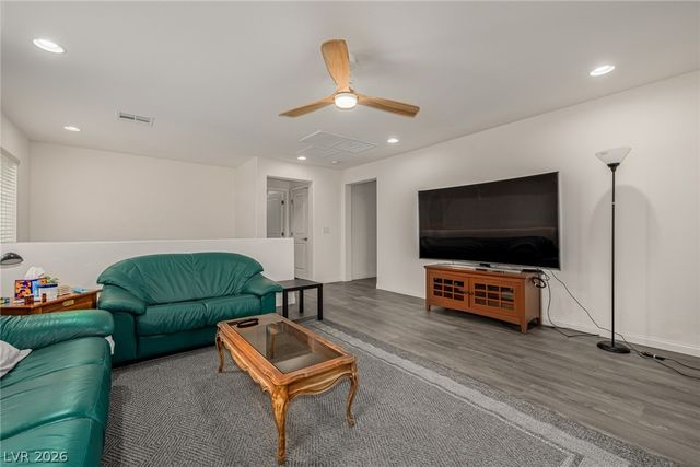 4643 Eagle Nest Peak Street, Las Vegas, NV 89129