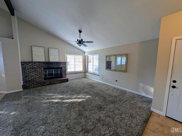 6925 Aztec Way, Bakersfield, CA 93308