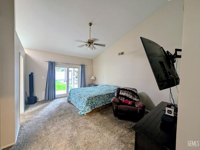 6925 Aztec Way, Bakersfield, CA 93308