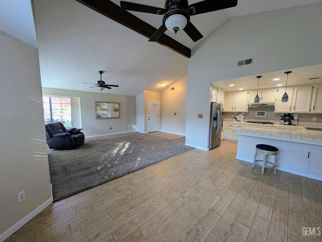 6925 Aztec Way, Bakersfield, CA 93308