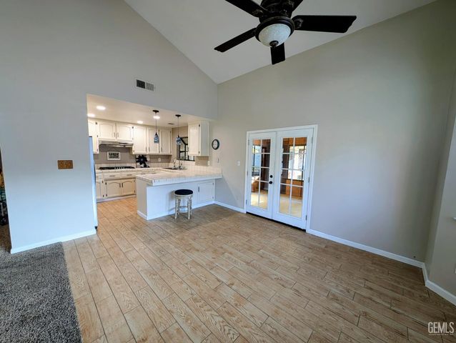 6925 Aztec Way, Bakersfield, CA 93308