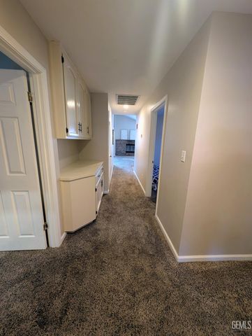 6925 Aztec Way, Bakersfield, CA 93308