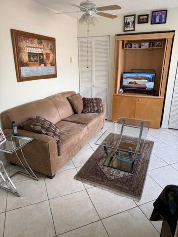 13678 Vía Flora B, Delray Beach, FL 33484