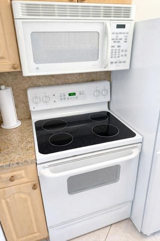 13678 Vía Flora B, Delray Beach, FL 33484