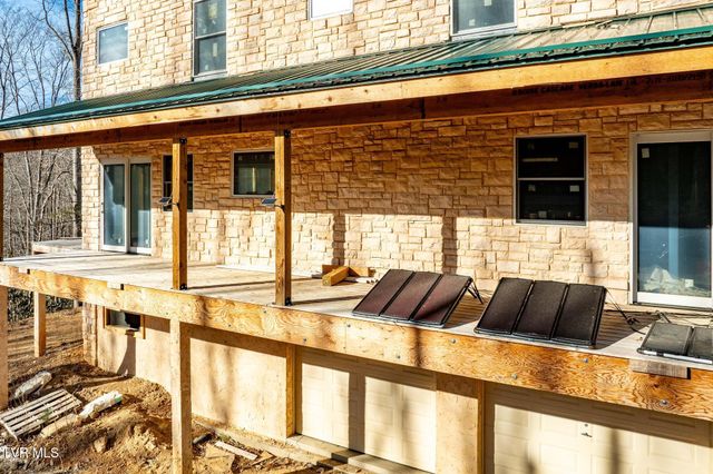 324 Allen Snyder Road, Trade, TN 37691