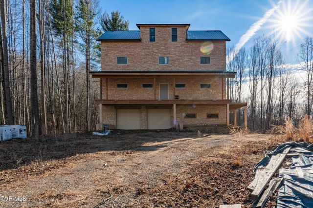 324 Allen Snyder Road, Trade, TN 37691