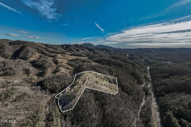 324 Allen Snyder Road, Trade, TN 37691