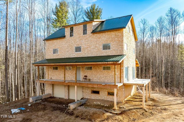 324 Allen Snyder Road, Trade, TN 37691