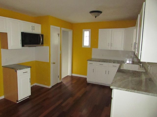 434 Chalmers Street, Flint, MI 48503