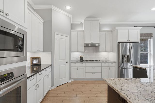 111 Riverbend Way, Montgomery, TX 77316