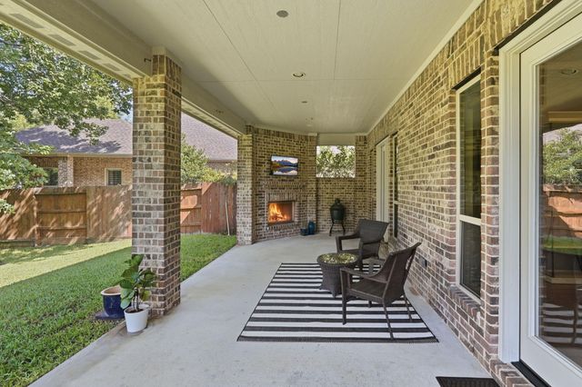 111 Riverbend Way, Montgomery, TX 77316