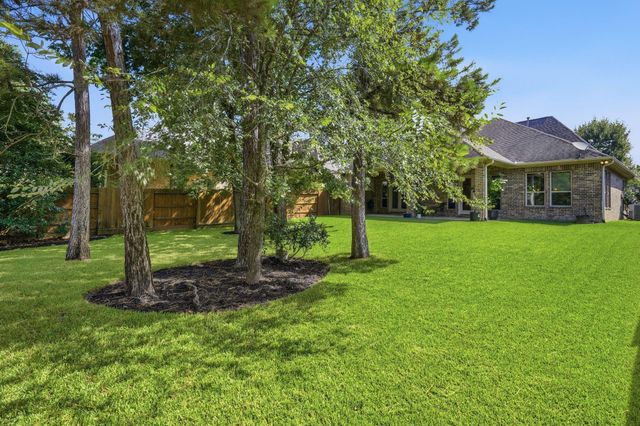 111 Riverbend Way, Montgomery, TX 77316