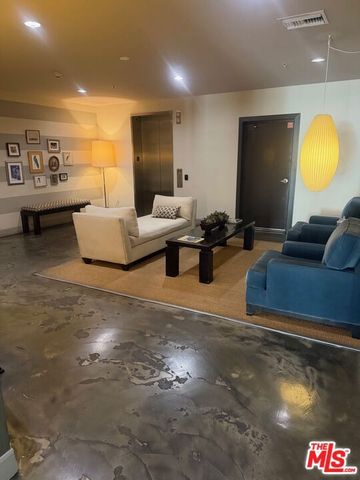 300 E 4th Street 208, Long Beach, CA 90802