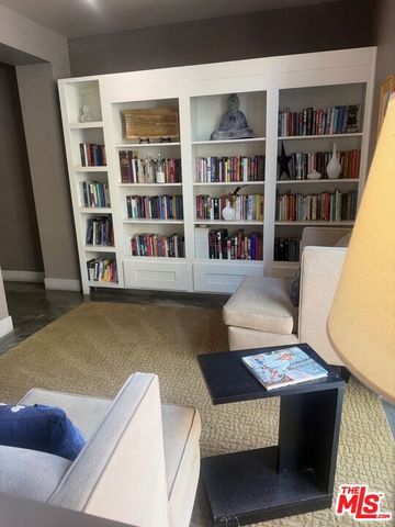 300 E 4th Street 208, Long Beach, CA 90802
