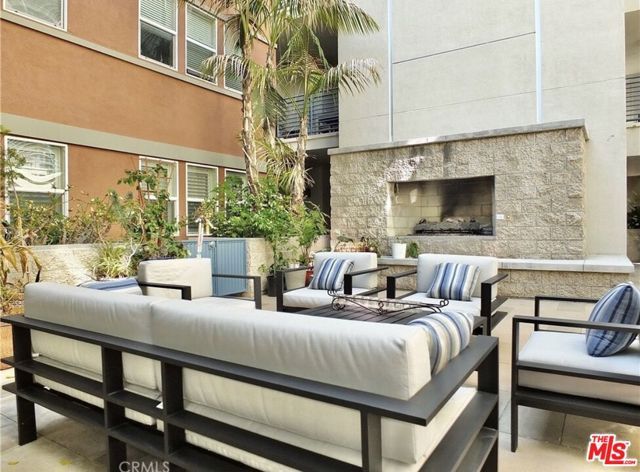 300 E 4th Street 208, Long Beach, CA 90802