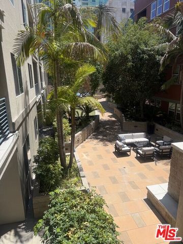 300 E 4th Street 208, Long Beach, CA 90802