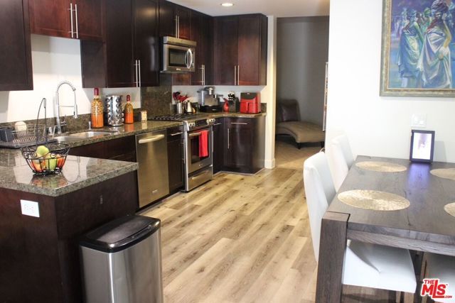 300 E 4th Street 208, Long Beach, CA 90802